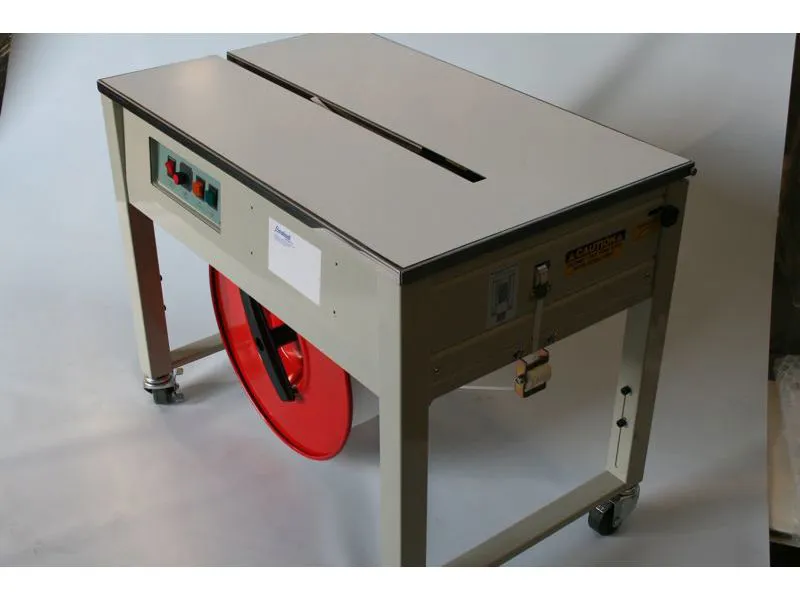 Reggiatrice automatica e semiautomatici